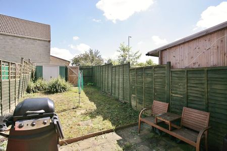 2 bedroom terraced house to rent - Photo 2