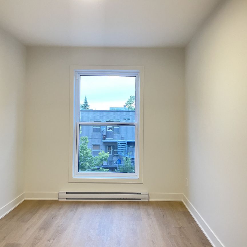 2086 Rue Harmony, #6 - Photo 1
