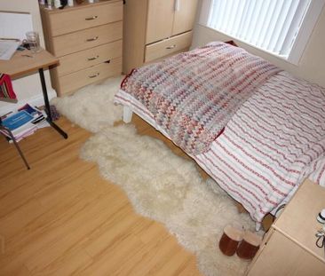 30 Strandview Street, Belfast, BT9 5FF - Photo 3