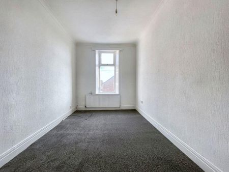 2 bed upper flat to rent in NE35 - Photo 5