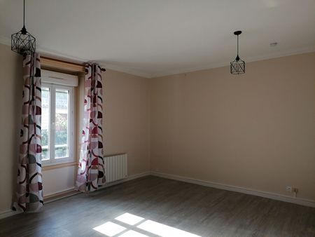 STUDIO CENTRE VILLE - CHAUVIGNY - Photo 2