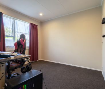 12B Bell Street, Tawa - Photo 1
