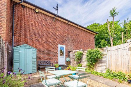 1 bed Terraced for rent - Photo 5