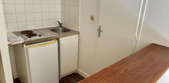 Location Appartement 2 pièces 33m² POITIERS 86000 - Photo 2