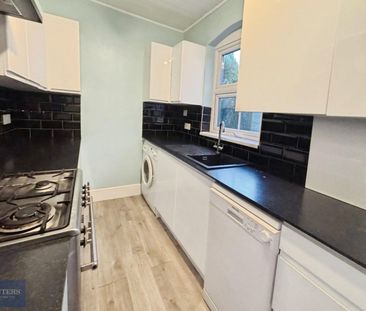 2 bedroom House To Let Total Size: 1012 SQ FT - Photo 4