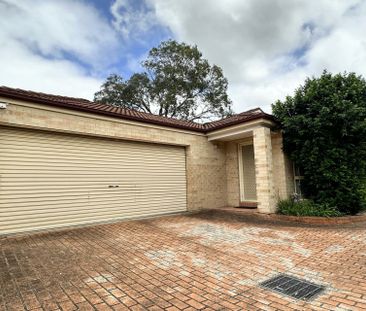 Refreshed 3-Bedroom Villa in Prime Location - Photo 1