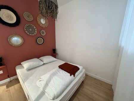 Location Appartement 2 pièces 33m² LA ROCHELLE 17000 - Photo 2