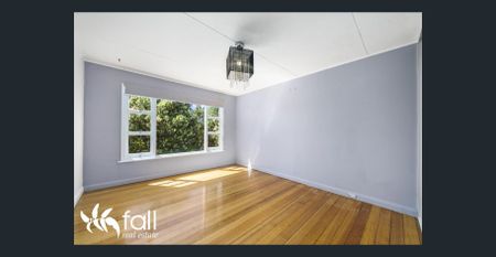 Character Home In Central Location - Photo 5