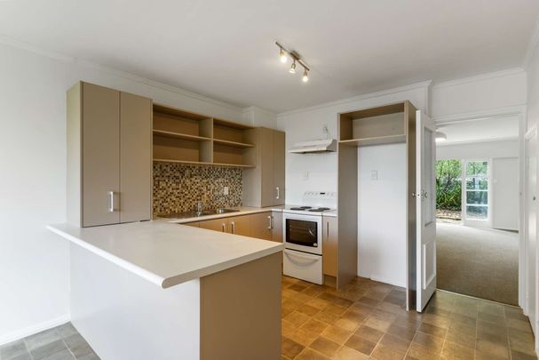 Spacious Townhouse - Photo 1