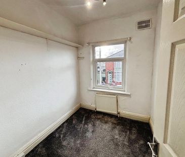 3 bedroom end of terrace house to rent - Photo 5