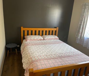 Wyndham Vale - Photo 1