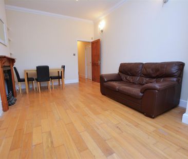 Robinson Road, London, SW17 - Photo 3