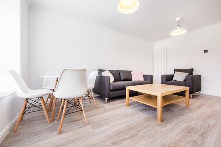2 bedroom apartment to rent - Photo 2