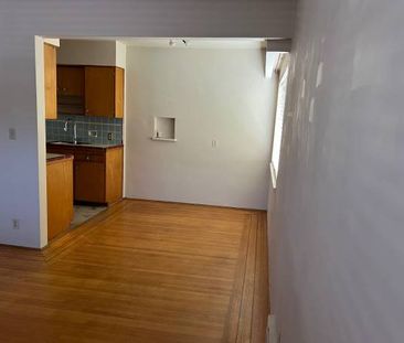 Large 1 Bdrm, $1900 - Photo 4