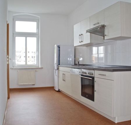 2-Raum • Einbauküche • Gartenmitbenutzung • Laminat • ruhige Lage • Altendorf • mal anschauen? - Photo 3