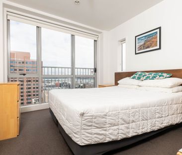 One Bedroom Apartment With Stunning View - Photo 4