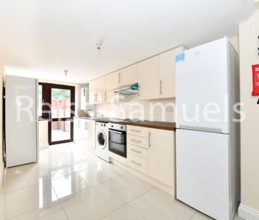 6 bedroom end of terrace house to rent - Photo 1