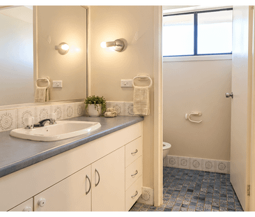 Comfortable Family Living in a Convenient Woodbine Location! - Photo 3