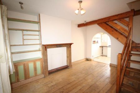 2 bedroom terraced house to rent - Photo 2
