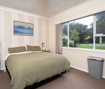 9 Franklyn Road, Tawa - Photo 4