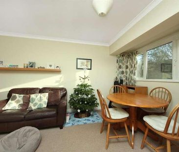 Glencairn Drive, W5 - Photo 2