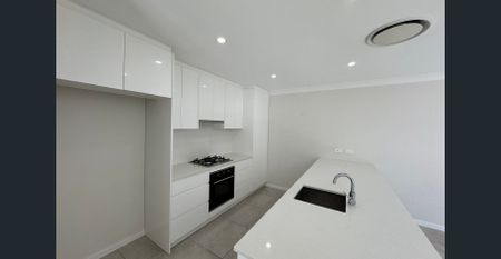 Light-Filled Modern Home Designed for Easy Living - Photo 2