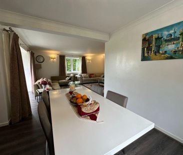 3 bedroom flat to rent - Photo 3