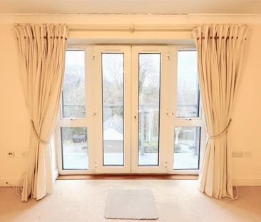 Beachy Head View, St. Leonards, TN38 8EY - Photo 1