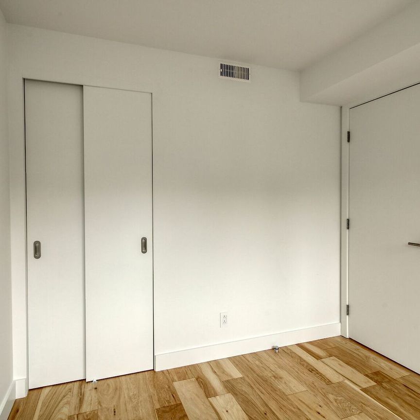 3460 Peel Street - Photo 1