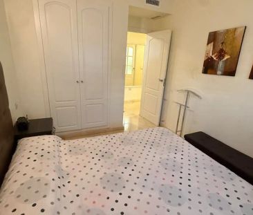 Piso de alquiler en C. Roma, Golf Bahía - Photo 2