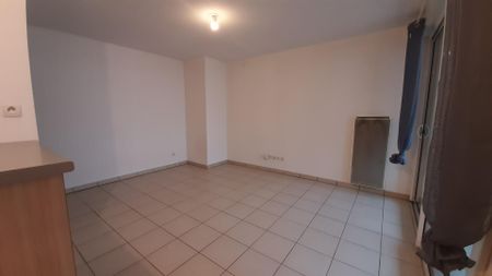 location Appartement T2 DE 37.77m² À TOULOUSE - Photo 2