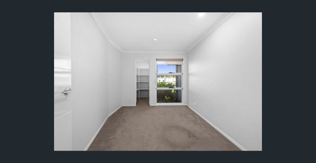 Luxury Family Living with Space, Comfort & Style! - Photo 1