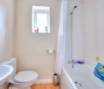 4 bedroom house to rent Wellfield Court, Willen, Milton Keynes, Buc... - Photo 5