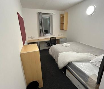 6 bedroom private hall to rent - Photo 4