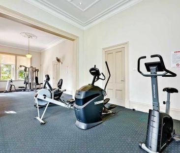 Entertainers Courtyard Apartment....This Is Living !! - Photo 3