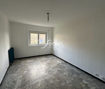 Location Appartement 3 pièces 84m² DRAGUIGNAN 83300 - Photo 2