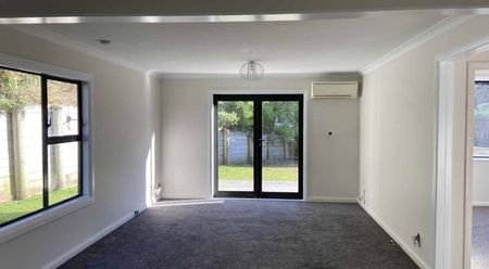 3 BEDROOM FAMILY HOME! - Photo 5