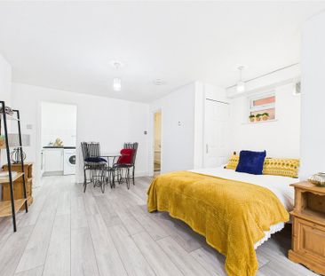 Studio to rent - Photo 5