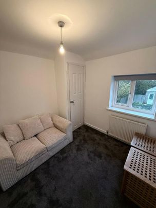 3 bedroom end of terrace house to rent - Photo 1