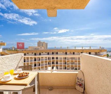 Apartamento en alquiler en Calle V Centenario, Número 3 - Photo 1