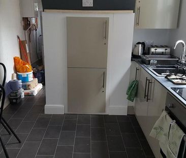 5 bedroom house share to rent - Photo 1