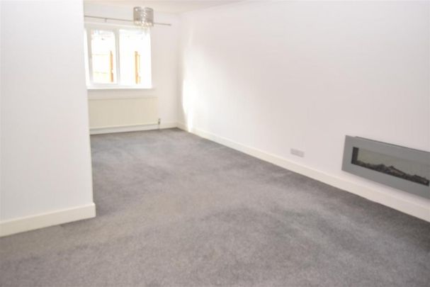 3 bedroom end of terrace house to rent - Photo 1