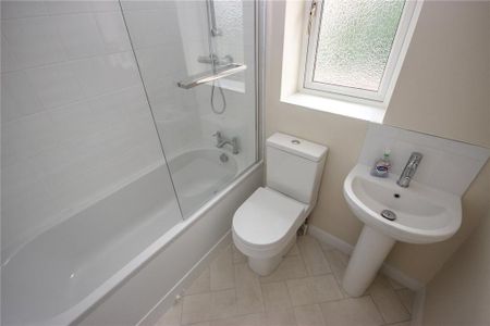 2 bedroom terraced house to rent - Photo 3