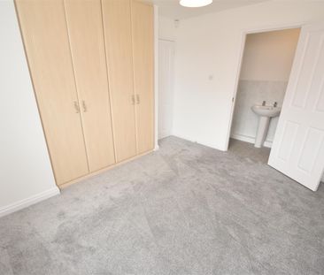 Cheddon Way, Pensby - Photo 6