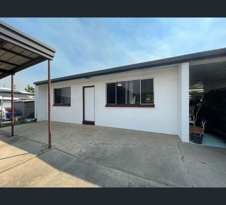 4/13 Hoey St, Sarina, Qld 4737 - Photo 4