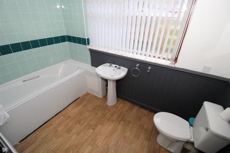 Room For Rent Belle Vue Terrace, Pontypridd - Photo 5