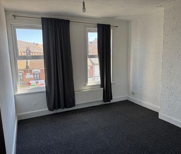 2 Bed Flat, Romford Road, E12 - Photo 5