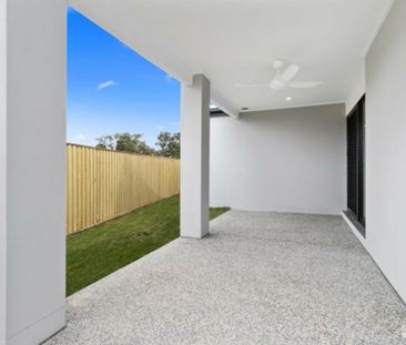 Gorgeous, spacious and centrally located! - Photo 5