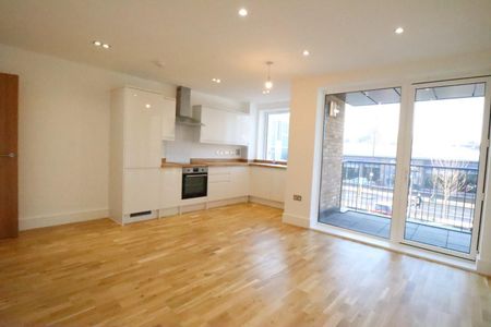 1 bedroom Flat To Let Total Size: 700 SQ FT - Photo 4