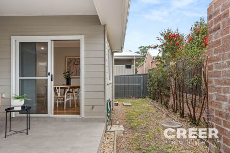 2/73a Springfield Avenue, Kotara - Photo 5
